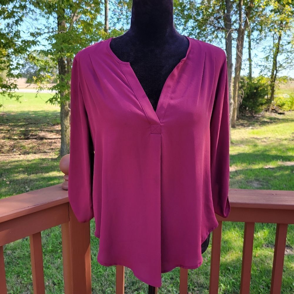 Lush Casual Vneck Pullover Blouse, Med, Wine